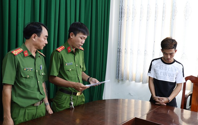 Bắt 12 đối tượng liên quan vụ truy sát An Giang trong đêm kinh hoàng - Ảnh 1.