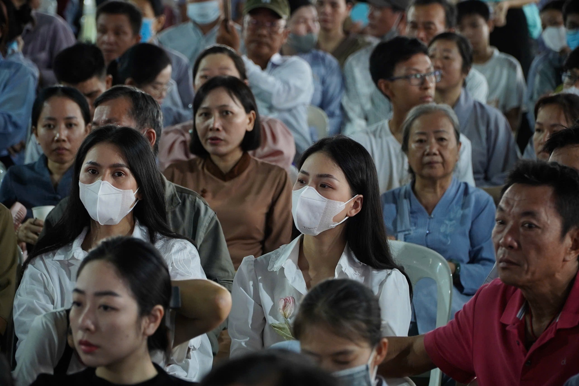 Ghi nhận sáng đầu tiên khai mở chiêm bái Xá lợi Đức Phật tại chùa Thanh Tâm- Ảnh 10.