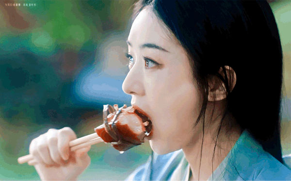 10 mỹ nhân có đôi mắt đẹp nhất Trung Quốc: Triệu Vy bét bảng, hạng 1 như hồ ly bước ra từ truyền thuyết- Ảnh 4. 10 mỹ nhân có đôi mắt đẹp nhất Trung Quốc: Triệu Vy bét bảng, hạng 1 như hồ ly bước ra từ truyền thuyết- Ảnh 4.