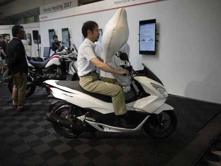 Hé lộ bằng sáng chế túi khí trên Honda PCX: Xe tay ga có thể sớm được trang bị công nghệ từng chỉ có trên ô tô- Ảnh 5.