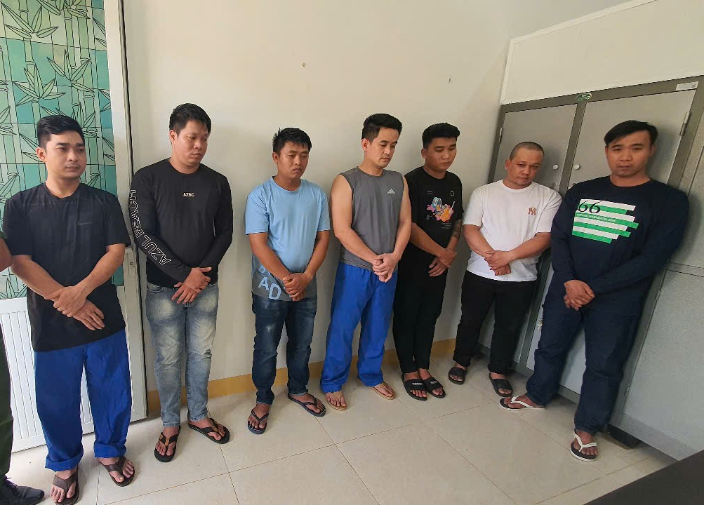 Quản lý quán bar cùng 6 đồng bọn đập phá quán phở ở Đắk Lắk gây chấn động - Ảnh 2. Quản lý quán bar cùng 6 đồng bọn đập phá quán phở ở Đắk Lắk gây chấn động - Ảnh 2.