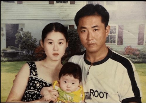 Sốc: Người mẫu 27 tuổi bỏng nặng, mặt biến dạng sau vụ nổ khí gas kinh hoàng- Ảnh 6. Sốc: Người mẫu 27 tuổi bỏng nặng, mặt biến dạng sau vụ nổ khí gas kinh hoàng- Ảnh 6.