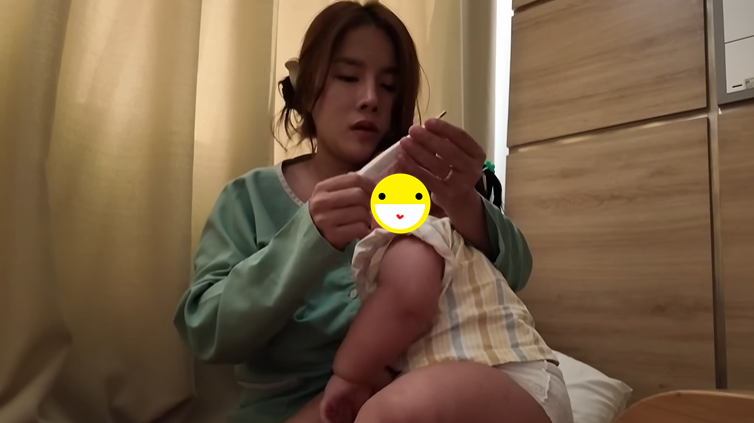 Bà Nhân Vlog bị chỉ trích vì con bị Covid-19 cũng đưa lên làm content- Ảnh 5. Bà Nhân Vlog bị chỉ trích vì con bị Covid-19 cũng đưa lên làm content- Ảnh 5.