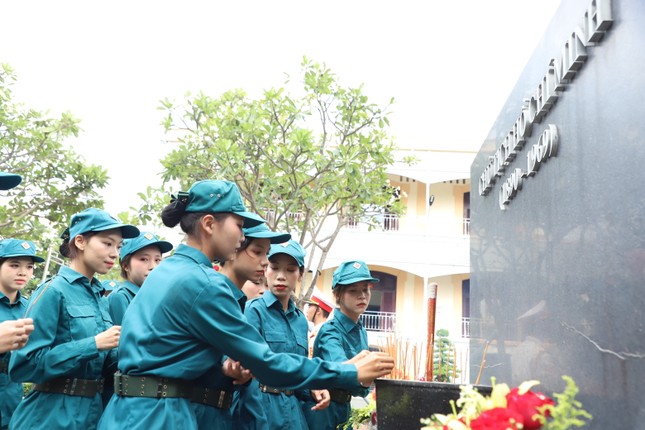 Nữ du kích miền Nam xuất quân tham gia diễu binh kỷ niệm 80 năm Quốc khánh - Ảnh 8. Nữ du kích miền Nam xuất quân tham gia diễu binh kỷ niệm 80 năm Quốc khánh - Ảnh 8.