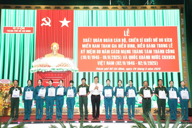 Nữ du kích miền Nam xuất quân tham gia diễu binh kỷ niệm 80 năm Quốc khánh - Ảnh 3. Nữ du kích miền Nam xuất quân tham gia diễu binh kỷ niệm 80 năm Quốc khánh - Ảnh 3.