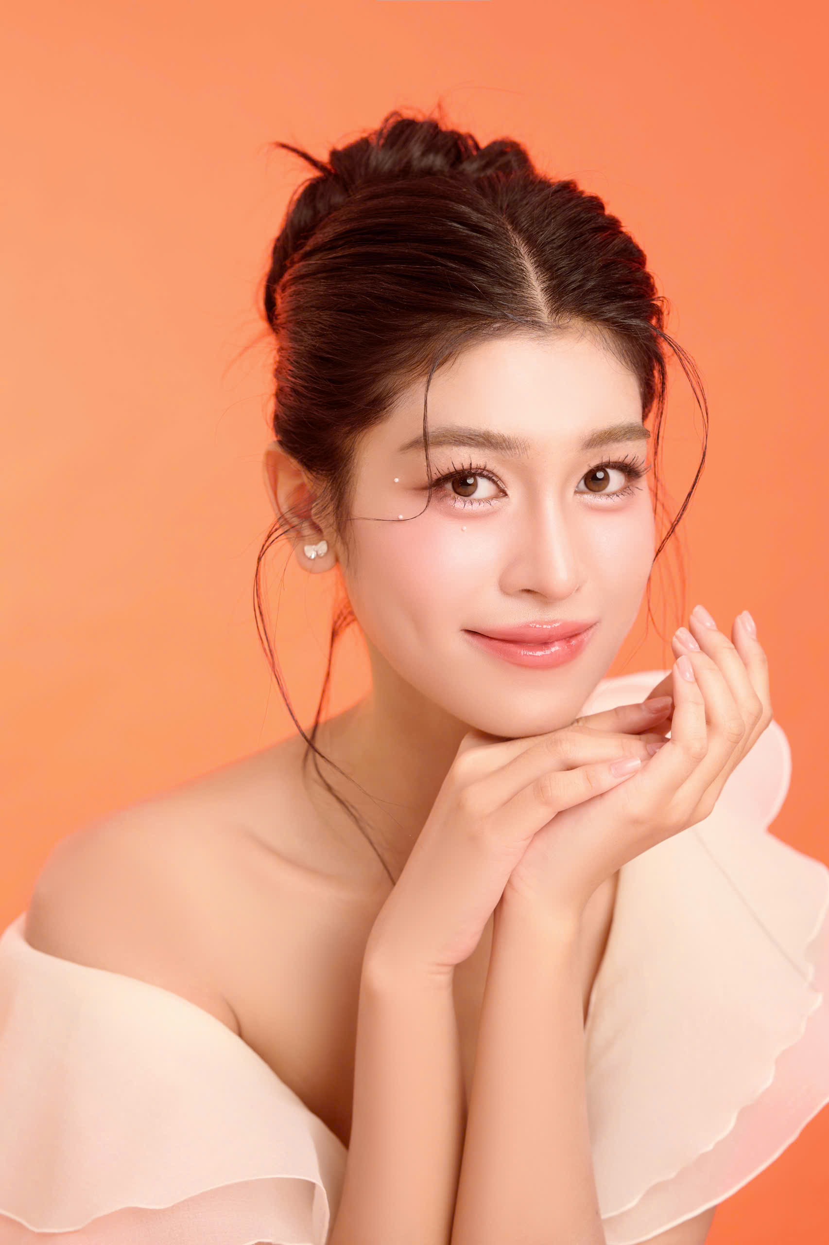 Nhan sắc ngọt ng&agrave;o của Nguyễn Thanh Thảo - th&iacute; sinh th&agrave;nh thạo tiếng Anh, Ph&aacute;p tại Hoa hậu Việt Nam 2024 - Ảnh 8.