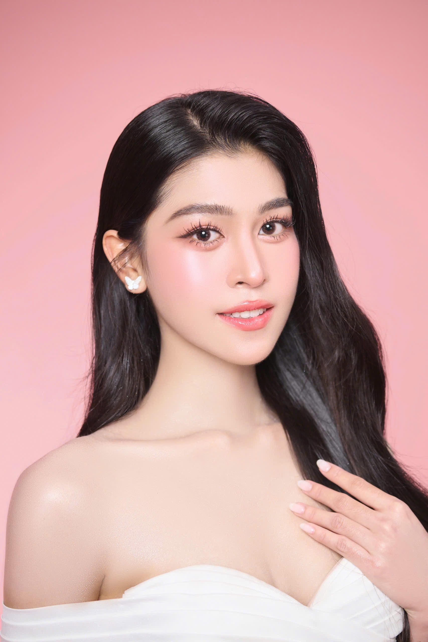 Nhan sắc ngọt ng&agrave;o của Nguyễn Thanh Thảo - th&iacute; sinh th&agrave;nh thạo tiếng Anh, Ph&aacute;p tại Hoa hậu Việt Nam 2024 - Ảnh 12.