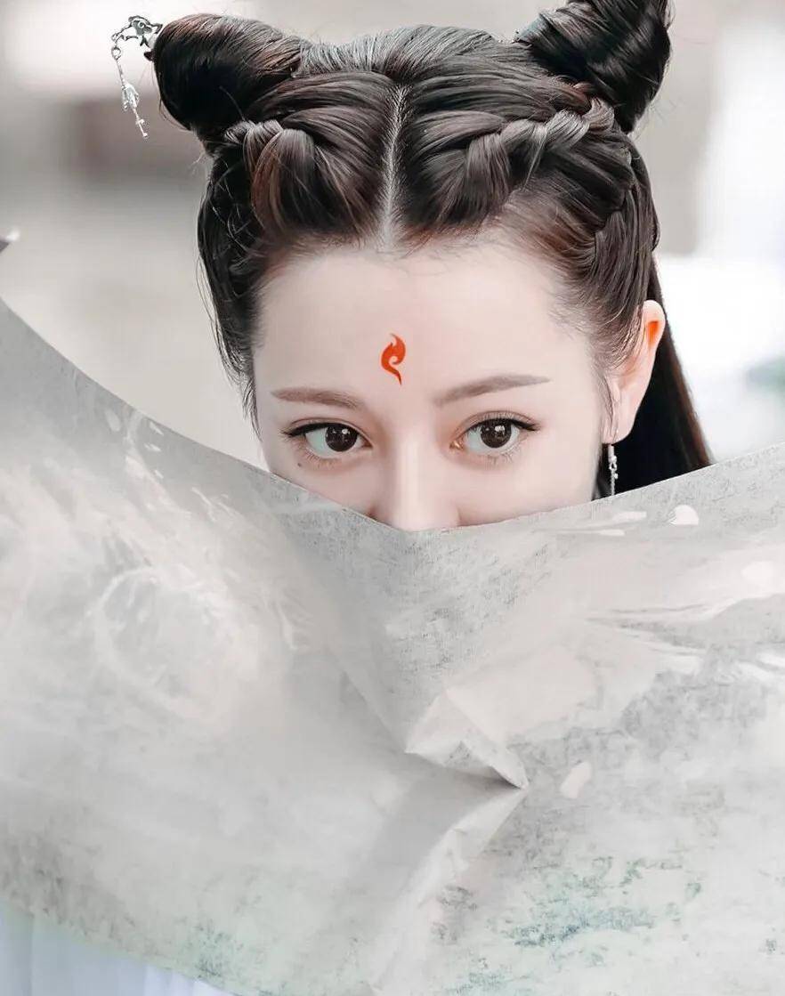 10 mỹ nhân có đôi mắt đẹp nhất Trung Quốc: Triệu Vy bét bảng, hạng 1 như hồ ly bước ra từ truyền thuyết- Ảnh 3. 10 mỹ nhân có đôi mắt đẹp nhất Trung Quốc: Triệu Vy bét bảng, hạng 1 như hồ ly bước ra từ truyền thuyết- Ảnh 3.