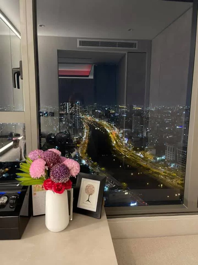 Người đ&agrave;n &ocirc;ng "thơm nhất Việt Nam" cưới vợ H&agrave;n xinh như mộng, sống trong căn hộ 20 tỷ sang hơn resort 5 sao- Ảnh 16.