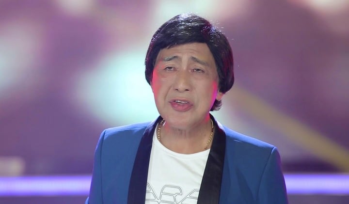 'Ông hoàng đĩa nhựa' giờ sụt 30kg vì bệnh tật, được một người phụ nữ cưu mang - Ảnh 1.