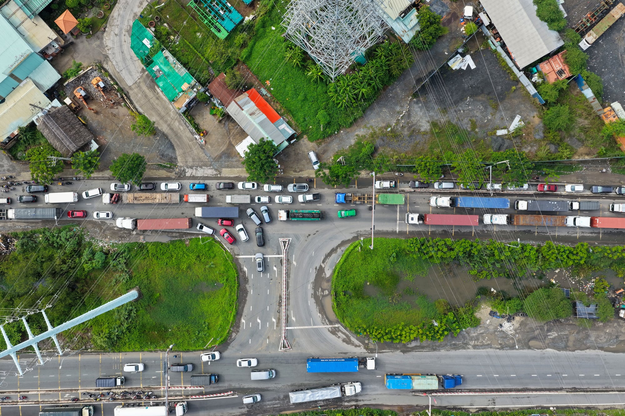 Cận cảnh tai nạn cao tốc TP HCM - Long Thành - Dầu Giây gây ùn ứ 8 km - Ảnh 5. Cận cảnh tai nạn cao tốc TP HCM - Long Thành - Dầu Giây gây ùn ứ 8 km - Ảnh 5.