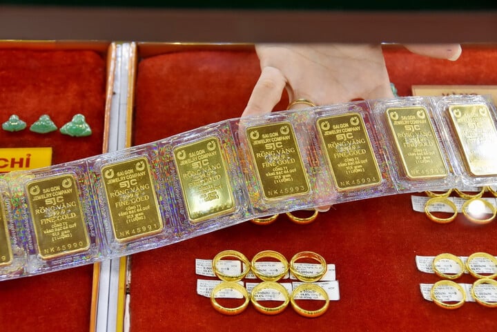 SJC làm ăn ra sao trong hơn 10 năm độc quyền vàng miếng? - Ảnh 1.