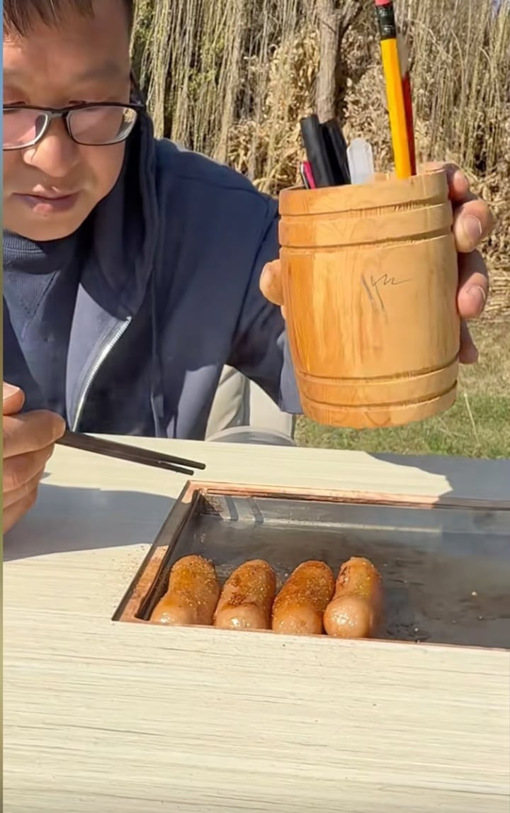 ' Dị nhân ' Gu Yupeng chế tạo 300 chiếc xe kỳ lạ trên núi cao trong 7 năm - Ảnh 4.