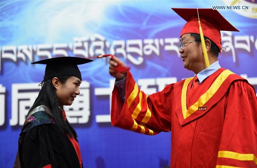 Nước láng giềng tuyển tiến sĩ làm việc tại căng tin đại học, lương 25.000 USD/năm - Ảnh 2.