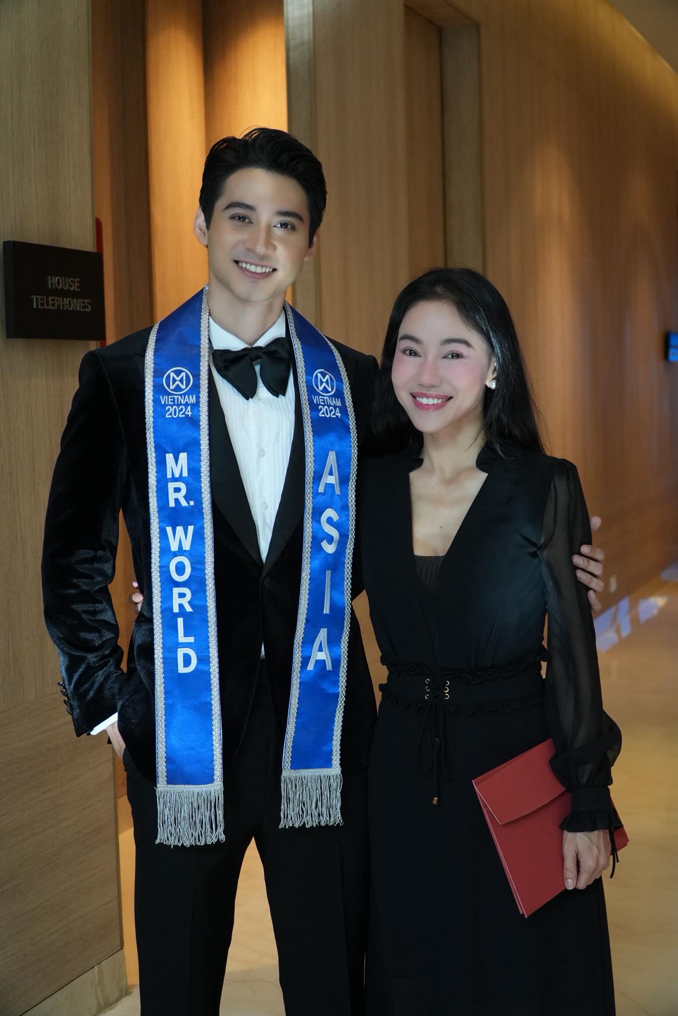 Trực tiếp Chung kết Miss World 2024: Hoa hậu Ý Nhi xuất hiện đầy tự tin, công bố lựa chọn chiếc váy đặc biệt- Ảnh 10. Trực tiếp Chung kết Miss World 2024: Hoa hậu Ý Nhi xuất hiện đầy tự tin, công bố lựa chọn chiếc váy đặc biệt- Ảnh 10.