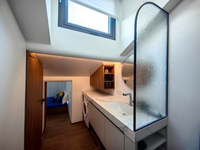 6 th&agrave;nh vi&ecirc;n sống chen ch&uacute;c trong căn nh&agrave; 20m&sup2;: Muốn leo cầu thang phải c&uacute;i người khom lưng, nh&igrave;n th&ocirc;i đ&atilde; muốn nghẹt thở! - Ảnh 8.