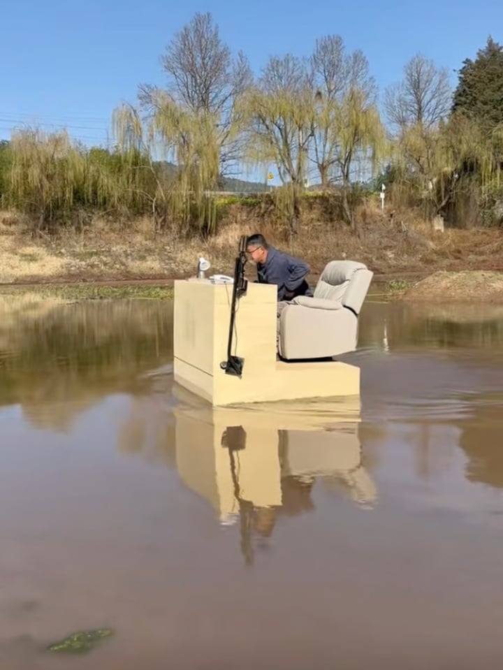 ' Dị nhân ' Gu Yupeng chế tạo 300 chiếc xe kỳ lạ trên núi cao trong 7 năm - Ảnh 3.