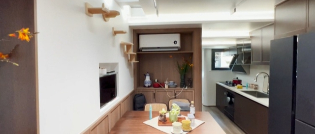 6 th&agrave;nh vi&ecirc;n sống chen ch&uacute;c trong căn nh&agrave; 20m&sup2;: Muốn leo cầu thang phải c&uacute;i người khom lưng, nh&igrave;n th&ocirc;i đ&atilde; muốn nghẹt thở! - Ảnh 5.