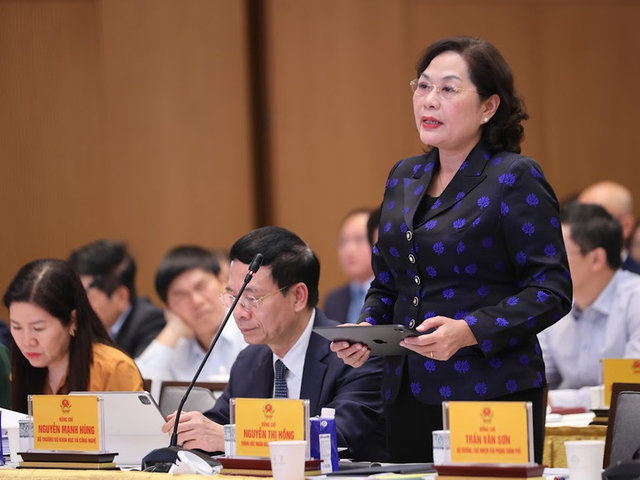 Thống đốc Nguyễn Thị Hồng nói gì về việc các doanh nghiệp kêu lãi suất phải trả cao? - Ảnh 1.