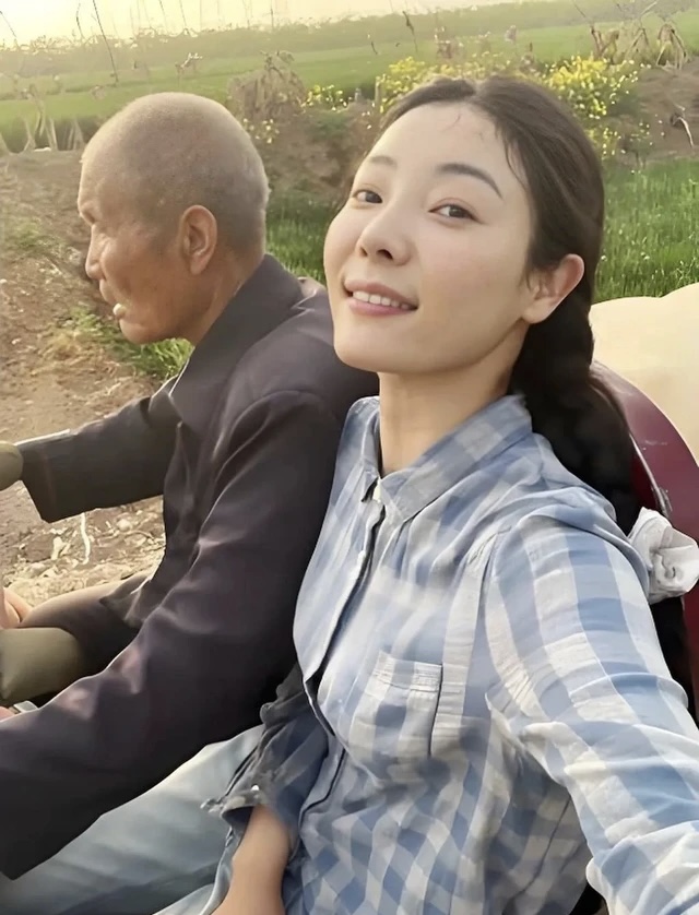 Cô gái nông thôn gánh vác gia đình, được gọi là Tây Thi xứ tỷ dân - Ảnh 2.