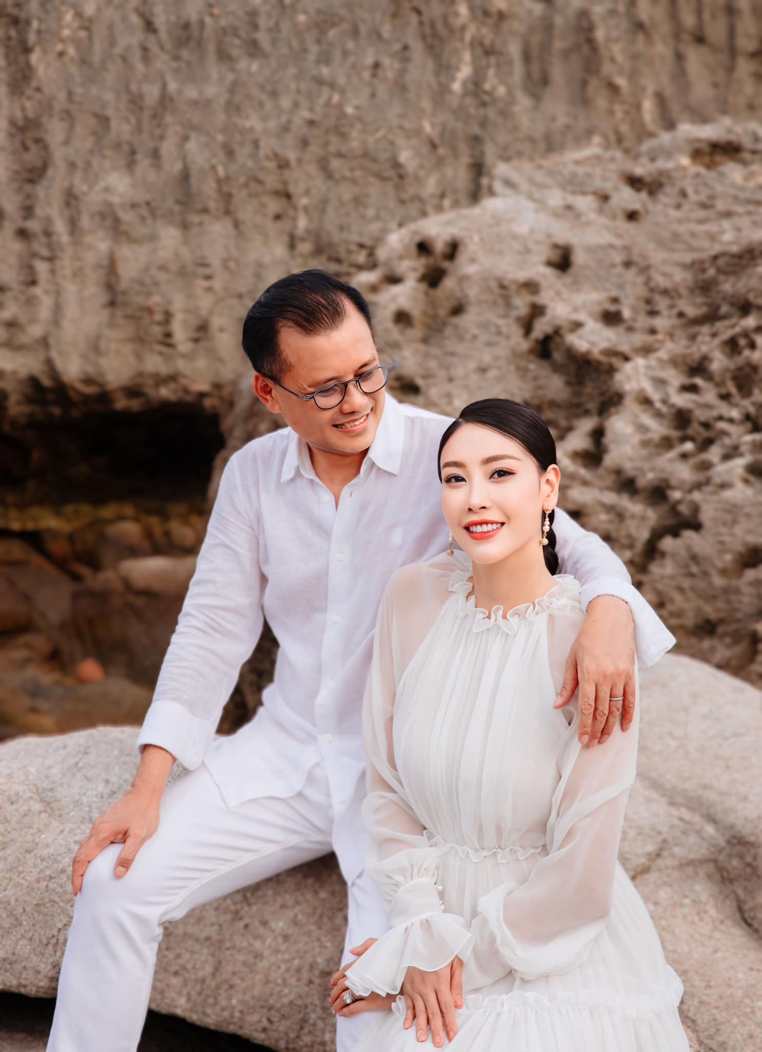 Chồng của "Hoa hậu Việt Nam trẻ nhất lịch sử": Chủ tịch hệ sinh thái nghìn tỷ, khi ra đường lại là hình ảnh này - Ảnh 5. Chồng của "Hoa hậu Việt Nam trẻ nhất lịch sử": Chủ tịch hệ sinh thái nghìn tỷ, khi ra đường lại là hình ảnh này - Ảnh 5.