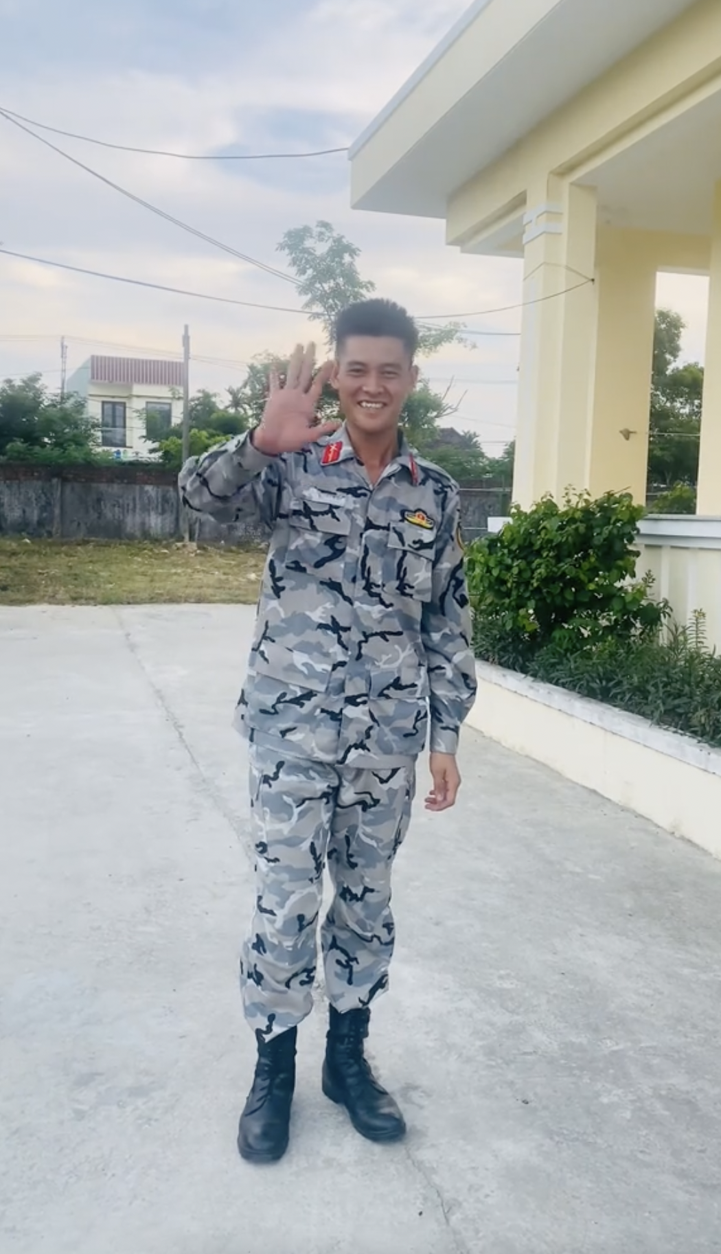 ChyChy nói về tình cảm với chiến sĩ Đặc nhiệm dù Thanh Hiếu: "Có nhiều thứ em sẽ giữ riêng và không công khai..." - Ảnh 4. ChyChy nói về tình cảm với chiến sĩ Đặc nhiệm dù Thanh Hiếu: "Có nhiều thứ em sẽ giữ riêng và không công khai..." - Ảnh 4.