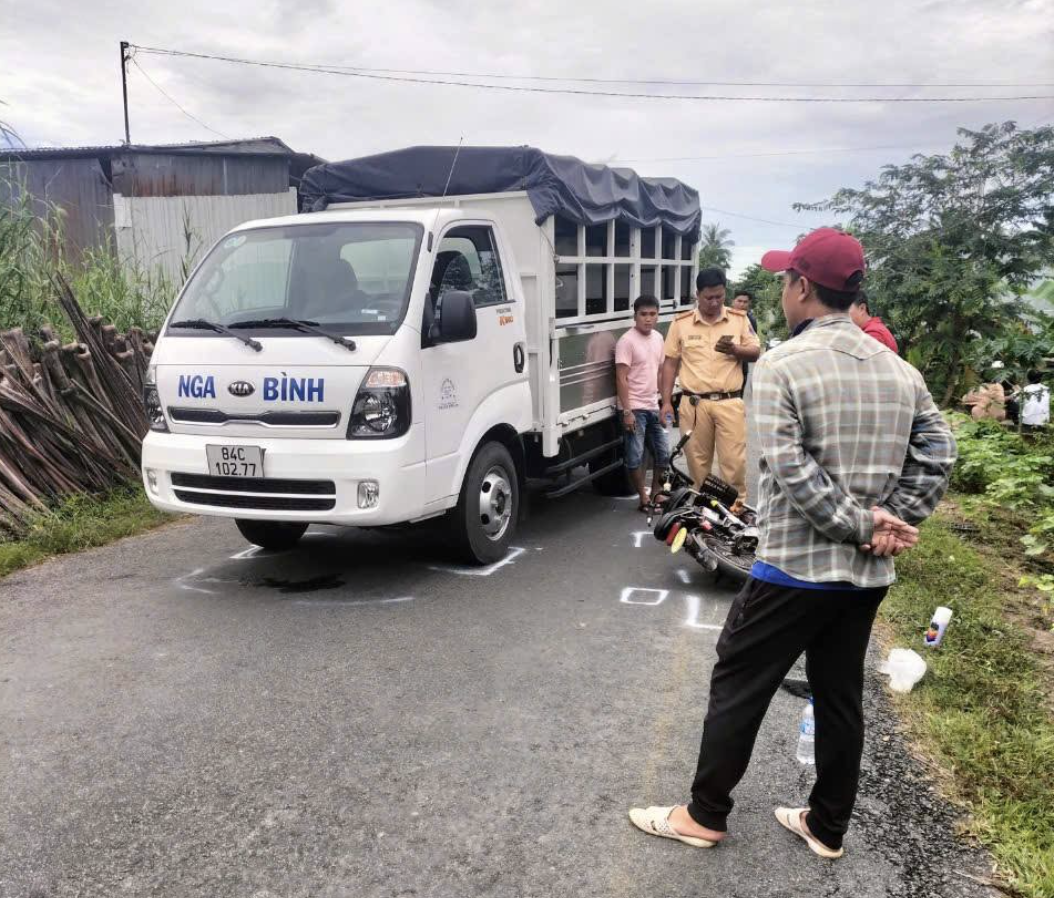 Tình hình sức khỏe tài xế liên quan vụ tai nạn giao thông làm bé gái ở Vĩnh Long tử vong - Ảnh 1.