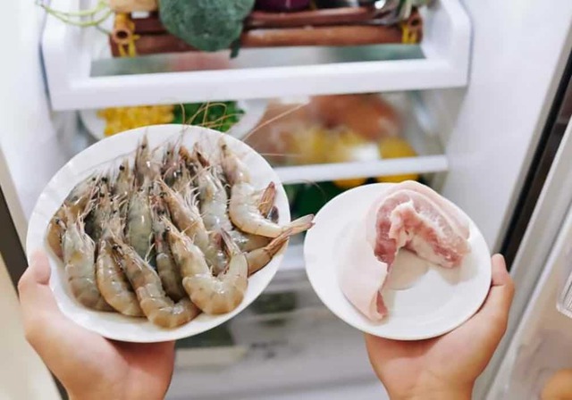 Đi chợ thấy t&ocirc;m thẳng - t&ocirc;m cong: Cao thủ ẩm thực chỉ chọn đ&uacute;ng một loại tinh hoa!- Ảnh 5.