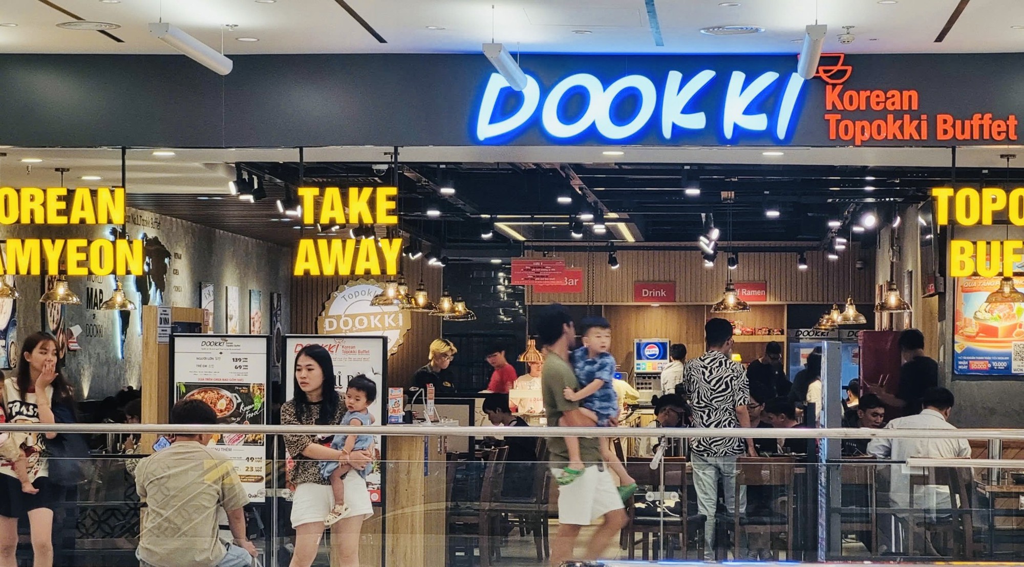 “Cha đẻ” của Vạn Hạnh Mall là người đứng sau cú “hồi sinh” ngoạn mục của Parkson Hùng Vương?- Ảnh 5. “Cha đẻ” của Vạn Hạnh Mall là người đứng sau cú “hồi sinh” ngoạn mục của Parkson Hùng Vương?- Ảnh 5.