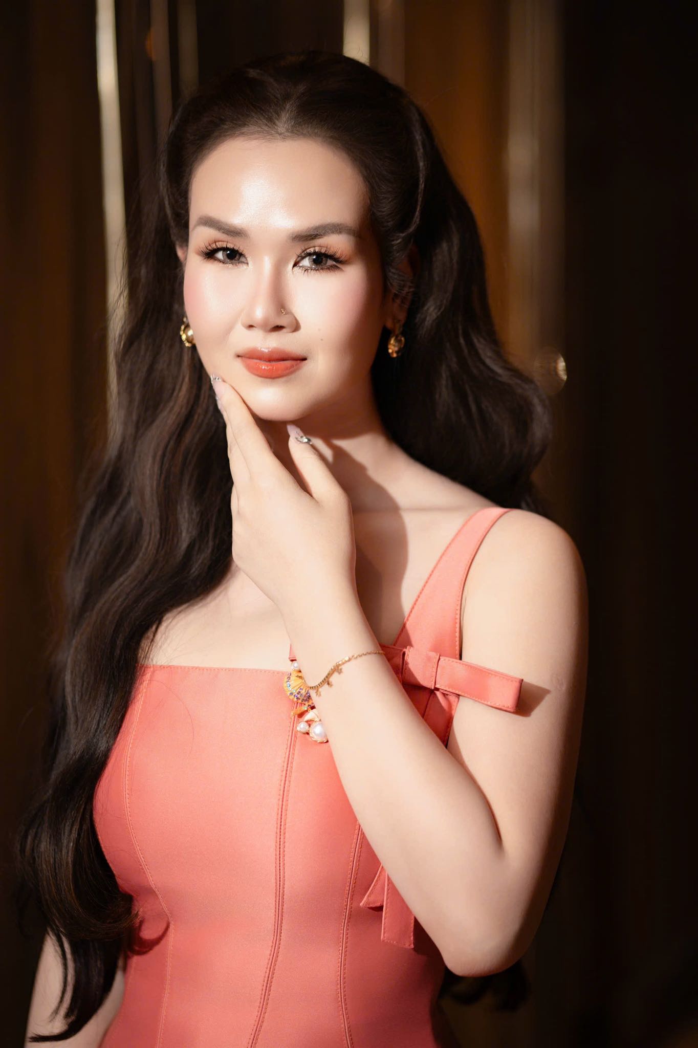 Võ Hạ Trâm chính thức lên tiếng khi bị so sánh với Duyên Quỳnh, thái độ thế nào mà được ủng hộ?- Ảnh 1.