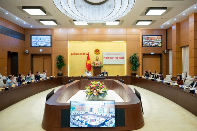 Lấy ý kiến nhân dân về sửa đổi Hiến pháp 2013: Khởi động quy trình quan trọng - Ảnh 2.