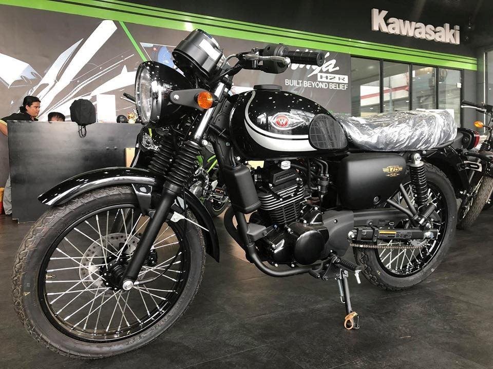 'Vua côn tay' 175cc bất ngờ giảm đậm hơn 20 triệu đồng: Thiết kế đậm nét cổ điển, trang bị vượt Honda Winner X và Yamaha Exciter- Ảnh 1. 'Vua côn tay' 175cc bất ngờ giảm đậm hơn 20 triệu đồng: Thiết kế đậm nét cổ điển, trang bị vượt Honda Winner X và Yamaha Exciter- Ảnh 1.