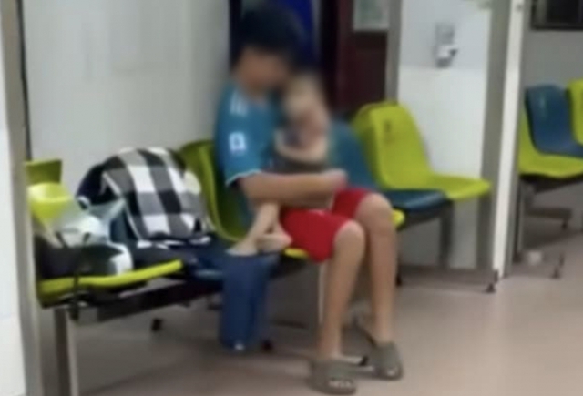 Sức khỏe b&eacute; trai nghi bị từ chối cấp cứu hiện thế n&agrave;o?- Ảnh 1.