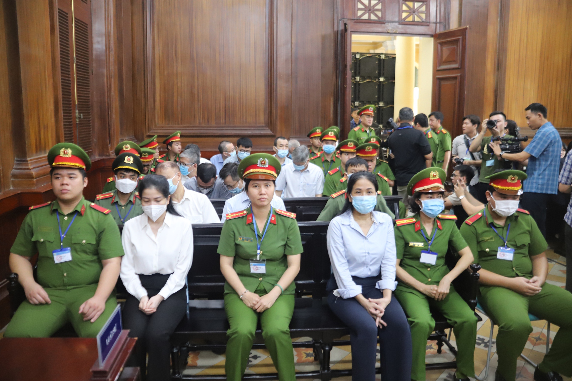 Ngày mai 6 - 5 , xét xử phúc thẩm vụ án Xuyên Việt Oil với 7 bị cáo kháng cáo - Ảnh 1. Ngày mai 6 - 5 , xét xử phúc thẩm vụ án Xuyên Việt Oil với 7 bị cáo kháng cáo - Ảnh 1.