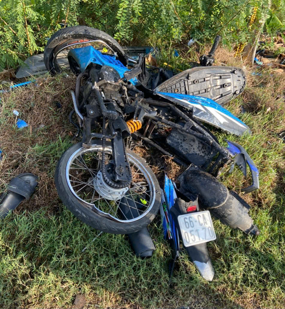 Tai nạn khiến 4 người trong gia đình tử vong: Khởi tố tài xế xe tải chở rác- Ảnh 2.