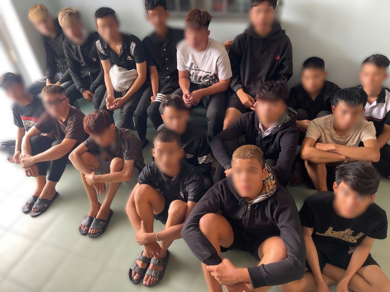 15 thanh thiếu niên lập kế hoạch phục đánh shipper vì “gấu bông không giống quảng cáo”- Ảnh 1. 15 thanh thiếu niên lập kế hoạch phục đánh shipper vì “gấu bông không giống quảng cáo”- Ảnh 1.