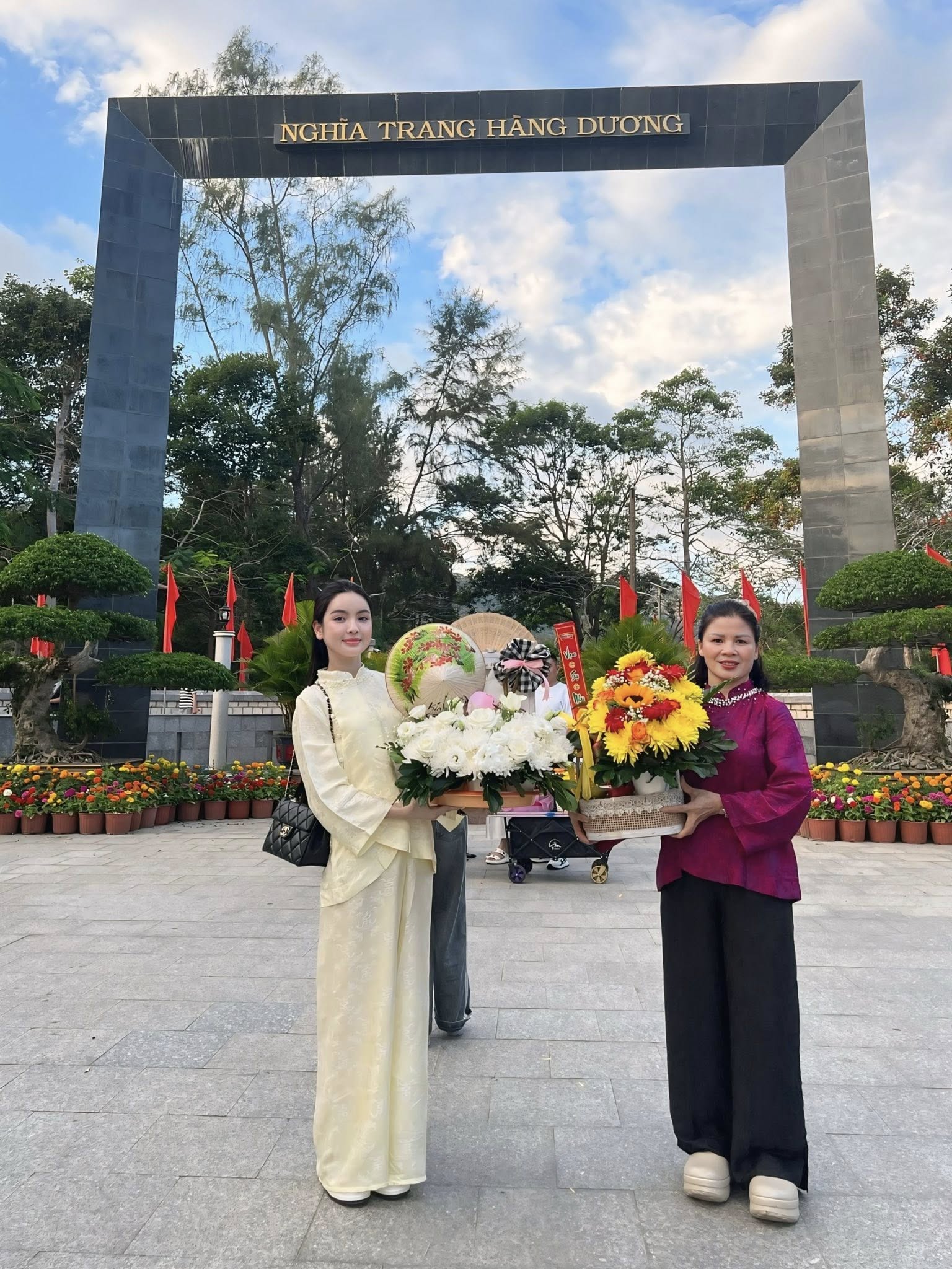 Chu Thanh Huyền đưa mẹ chồng đi du lịch sang chảnh, thái độ của mẹ Quang Hải ra sao sau loạt drama của nàng dâu?- Ảnh 3. Chu Thanh Huyền đưa mẹ chồng đi du lịch sang chảnh, thái độ của mẹ Quang Hải ra sao sau loạt drama của nàng dâu?- Ảnh 3.