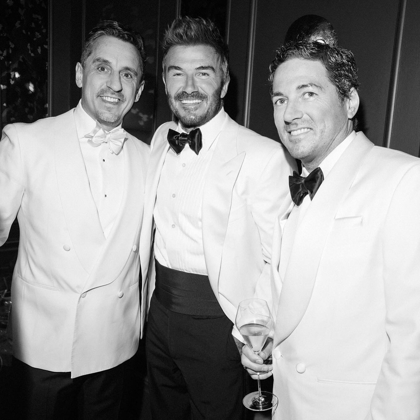 Bộ ảnh của gia đình Beckham trong bữa tiệc xa hoa quy tụ dàn sao Hollywood, bất chấp tin đồn rạn nứt- Ảnh 16. Bộ ảnh của gia đình Beckham trong bữa tiệc xa hoa quy tụ dàn sao Hollywood, bất chấp tin đồn rạn nứt- Ảnh 16.