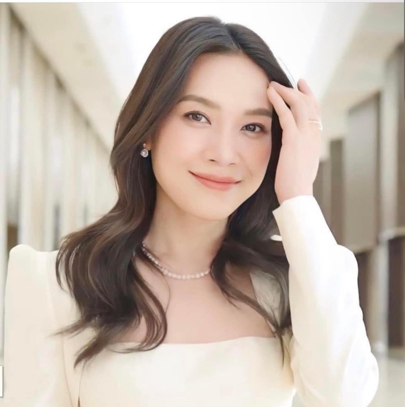 MC Thảo Vân khoe ảnh 24 năm trước, người bên cạnh gây sốt: Tốt nghiệp thủ khoa, từ chối du học, giờ là tên tuổi lẫy lừng- Ảnh 2.