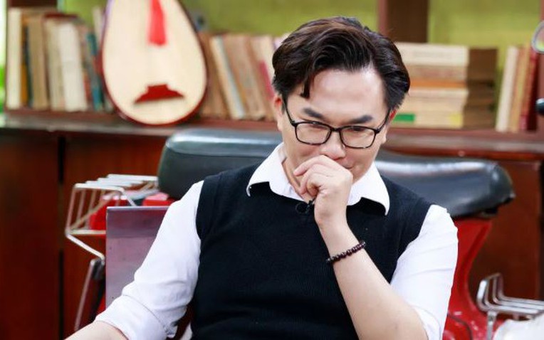 Xót xa nam nghệ sĩ Việt vẫn cố diễn khi mẹ đang hôn mê sâu ở bệnh viện Thống Nhất - Ảnh 1. Xót xa nam nghệ sĩ Việt vẫn cố diễn khi mẹ đang hôn mê sâu ở bệnh viện Thống Nhất - Ảnh 1.
