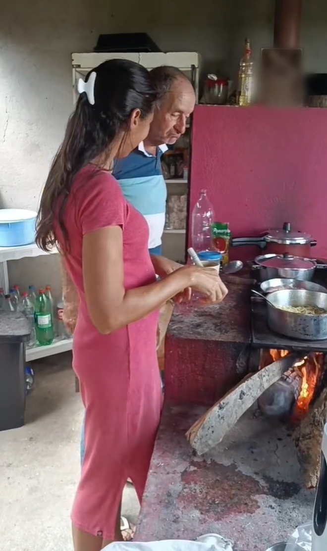 Clip c&oacute; mở b&agrave;i hoang mang, th&acirc;n b&agrave;i v&agrave; kết b&agrave;i hoang đường khiến 35 triệu người kh&ocirc;ng thể dừng xem- Ảnh 2.