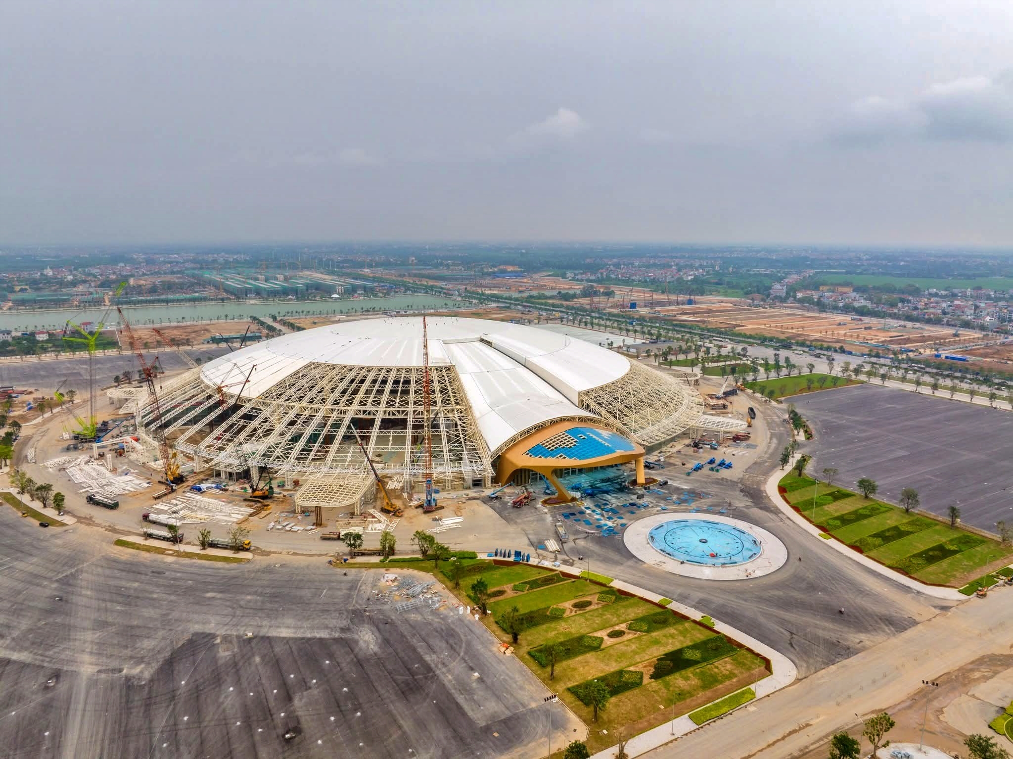 Siêu dự án top 10 thế giới ở Hà Nội tiến độ thần tốc, hình ảnh “Rùa vàng” chính thức lộ diện - Ảnh 2.