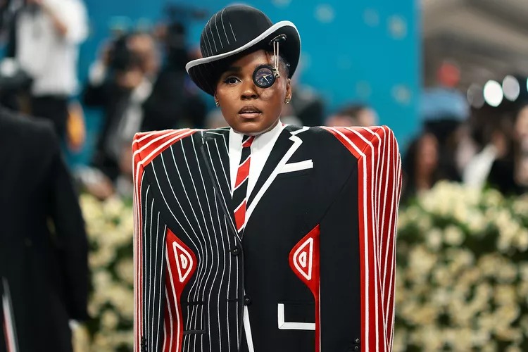 Hội "chơi nổi" Met Gala 2025: Màn xách máy may vác đàn, "biến hình" 19 giây cũng không sốc bằng mặt mộc của Vera Wang - Ảnh 10. Hội "chơi nổi" Met Gala 2025: Màn xách máy may vác đàn, "biến hình" 19 giây cũng không sốc bằng mặt mộc của Vera Wang - Ảnh 10.