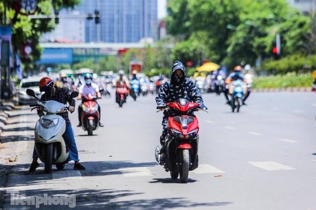 Miền Bắc sắp chuyển nắng nóng gay gắt diện rộng , Nhiệt độ cao nhất 37 độ - Ảnh 1.