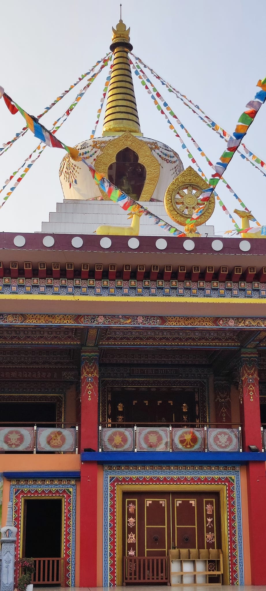 Phát hiện ngôi chùa ngay ở Hà Nội mang vẻ ngoài khác biệt: Du khách nhận xét cảnh như ở nước ngoài - Ảnh 10.
