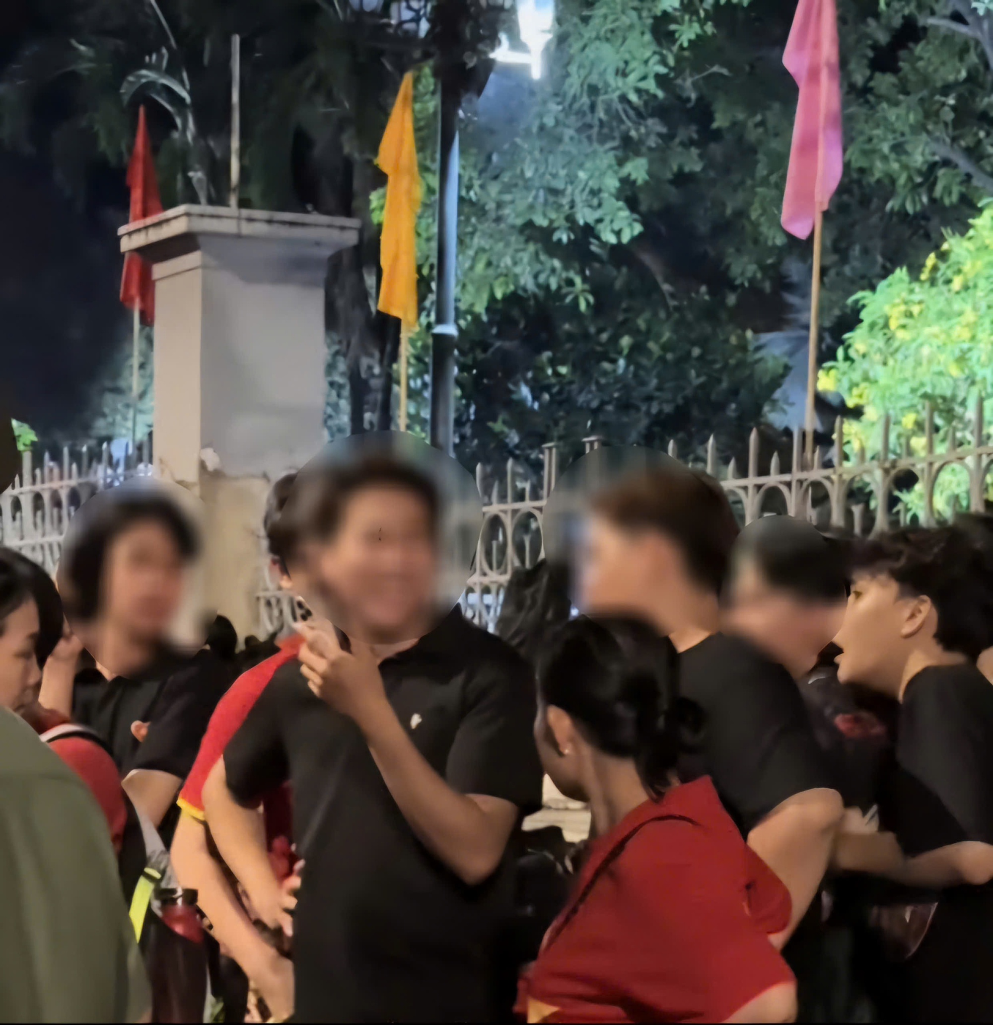 Sinh viên có hành động vô lễ với cựu chiến bị sẽ bị xử lý như thế nào? - Ảnh 1.