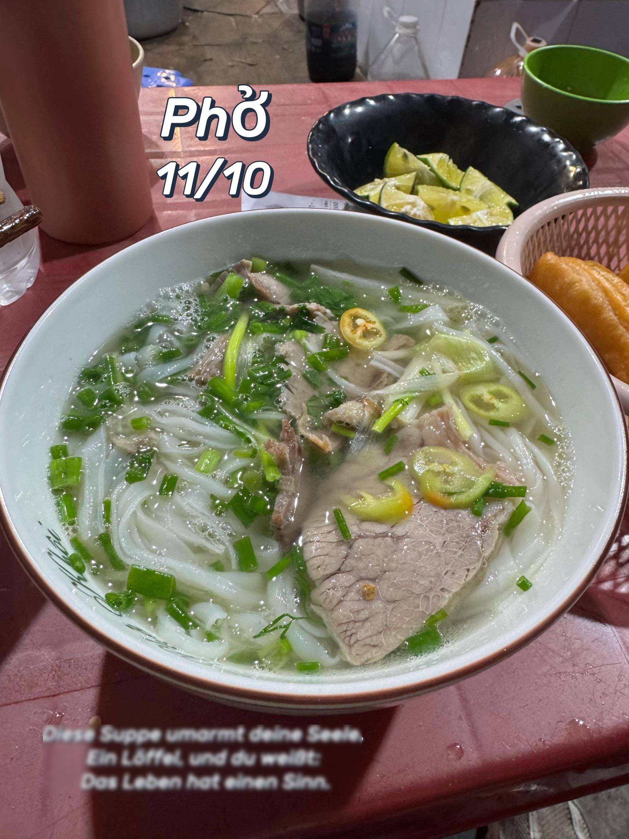 Khách Tây chấm điểm 11 món ăn Việt Nam đầy khí thế nhưng sau đó lại buồn bã khi nói tới 1 điều- Ảnh 2.