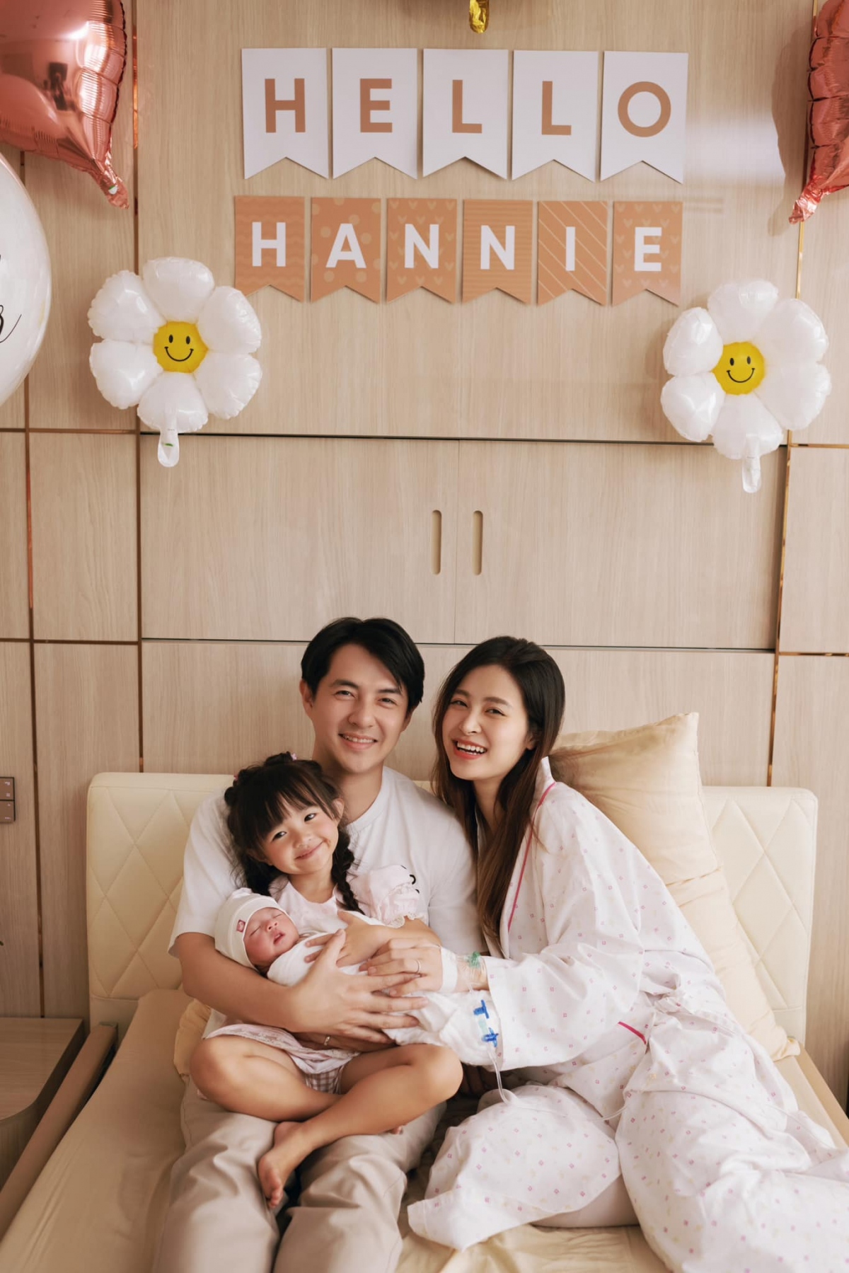 Puka lên tiếng làm rõ sự thật bức ảnh gây tranh cãi "dàn dựng quá đà" khi sinh con đầu lòng - Ảnh 8. Puka lên tiếng làm rõ sự thật bức ảnh gây tranh cãi "dàn dựng quá đà" khi sinh con đầu lòng - Ảnh 8.
