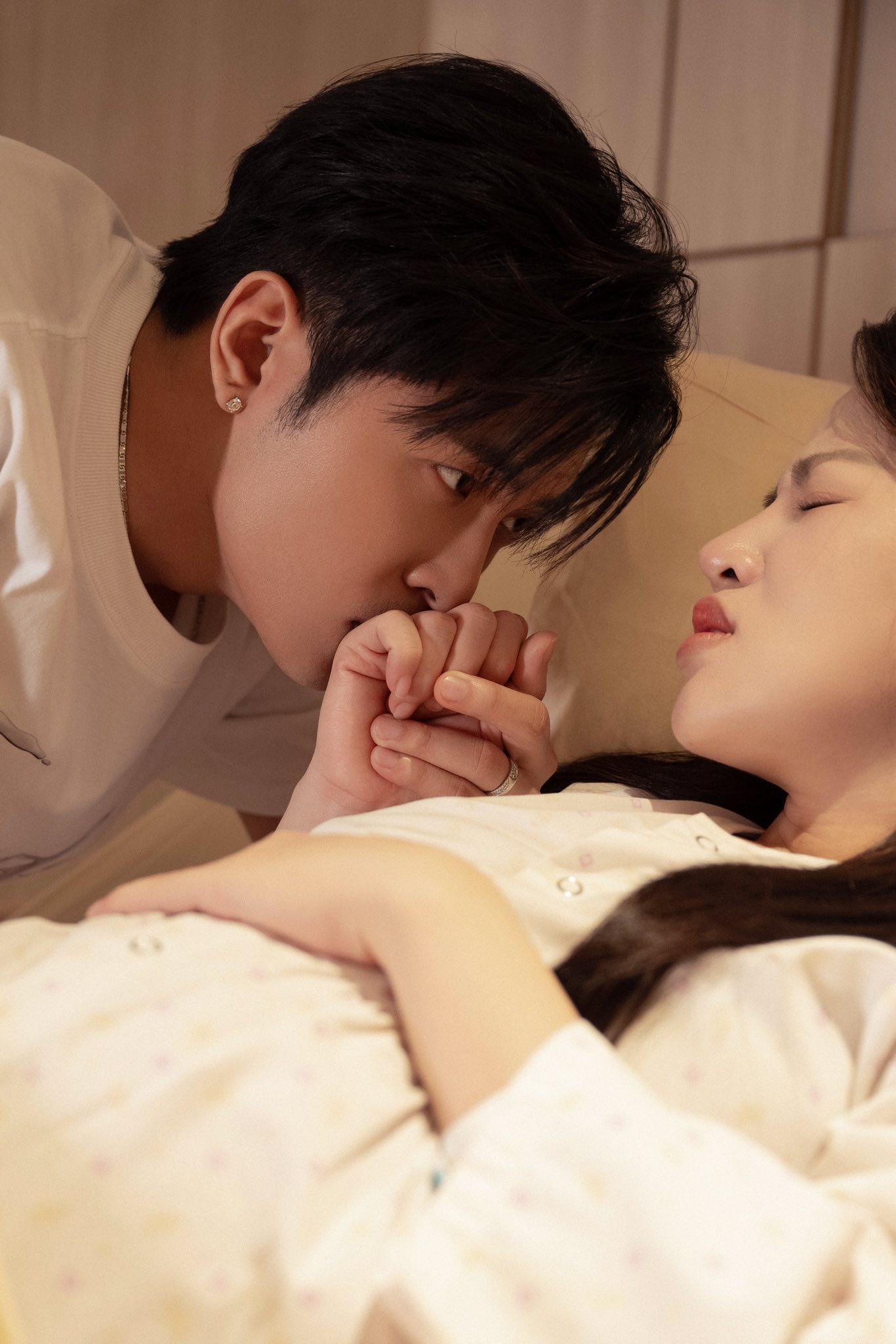 Puka lên tiếng làm rõ sự thật bức ảnh gây tranh cãi "dàn dựng quá đà" khi sinh con đầu lòng - Ảnh 2. Puka lên tiếng làm rõ sự thật bức ảnh gây tranh cãi "dàn dựng quá đà" khi sinh con đầu lòng - Ảnh 2.