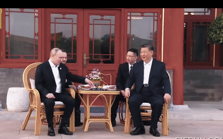 Thương trường Trung Quốc n&aacute;o động v&igrave; một bất ngờ giữa thương chiến nảy lửa - Ảnh 2.